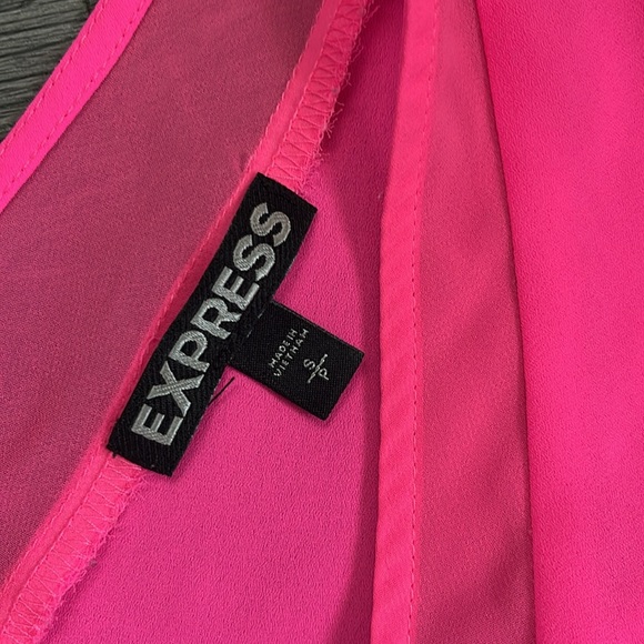 Express hot pink blouse size small - Picture 3 of 3